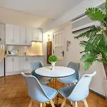 Adanar-Apartamentos Muralla Ziri