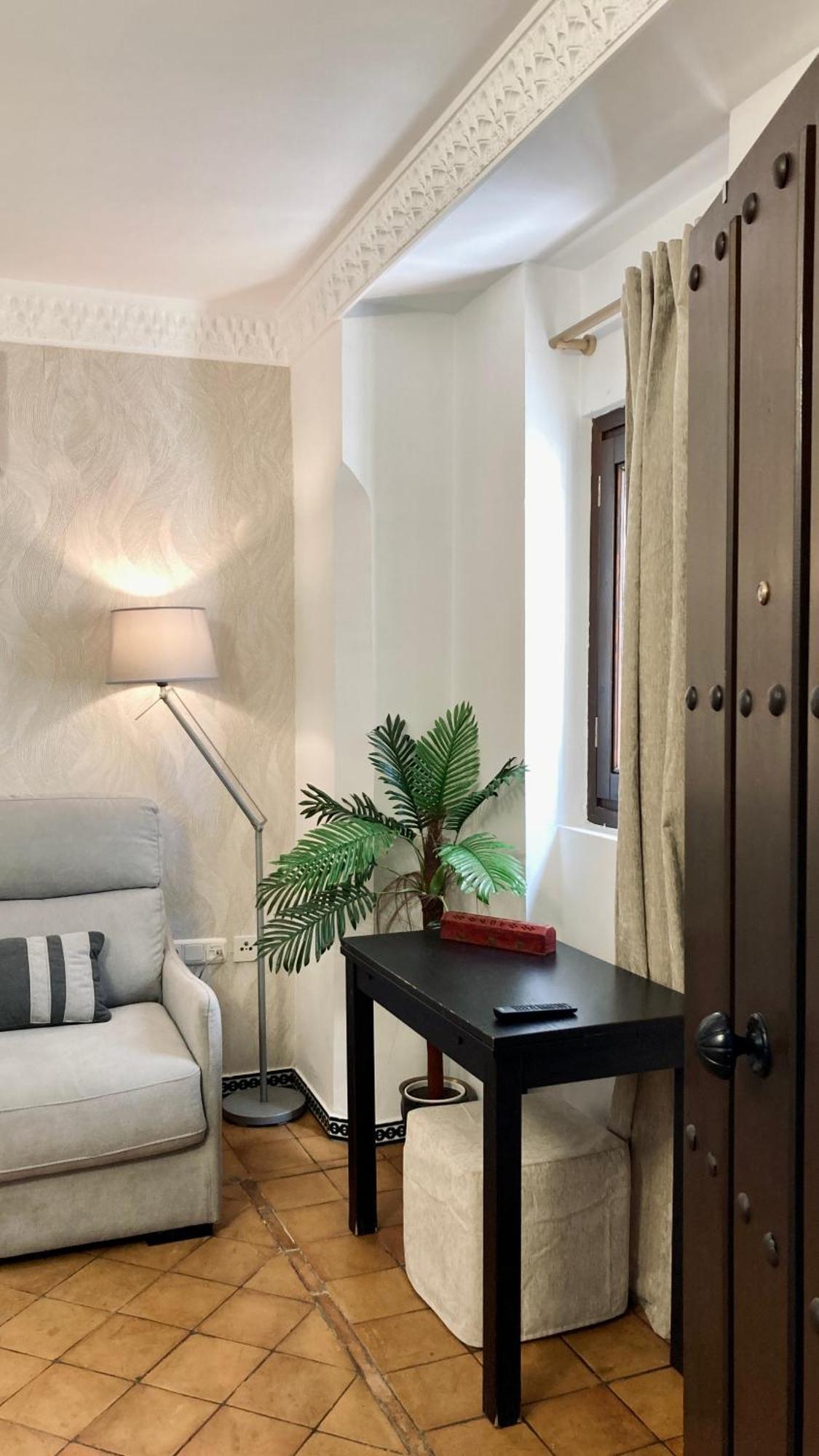 Pangsapuri Adanar-apartamentos Muralla Ziri *