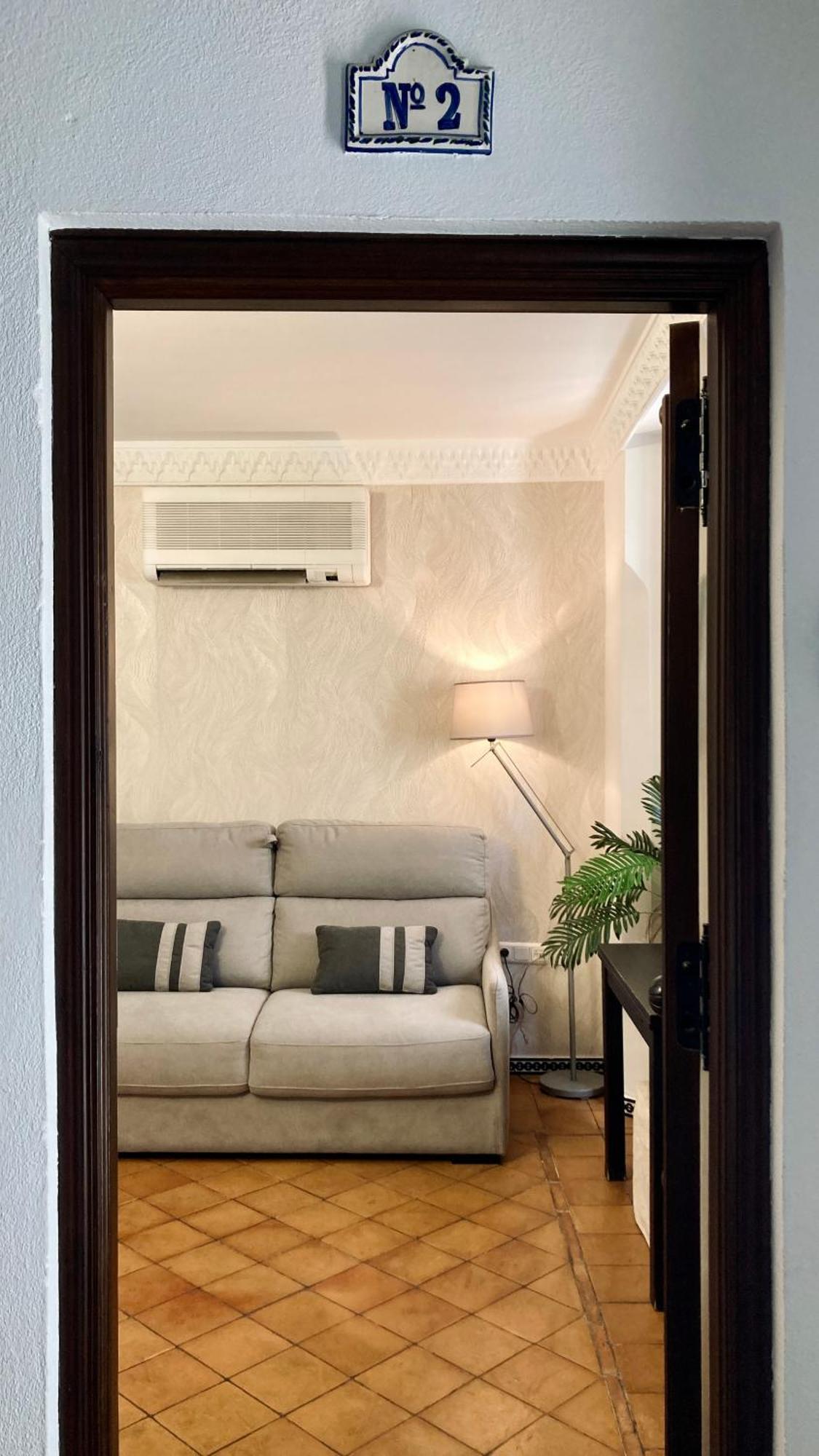Pangsapuri Adanar-apartamentos Muralla Ziri Granada